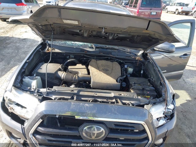Toyota Tacoma Sr5 V6 2018 5TFAZ5CN7JX057464 Image 10