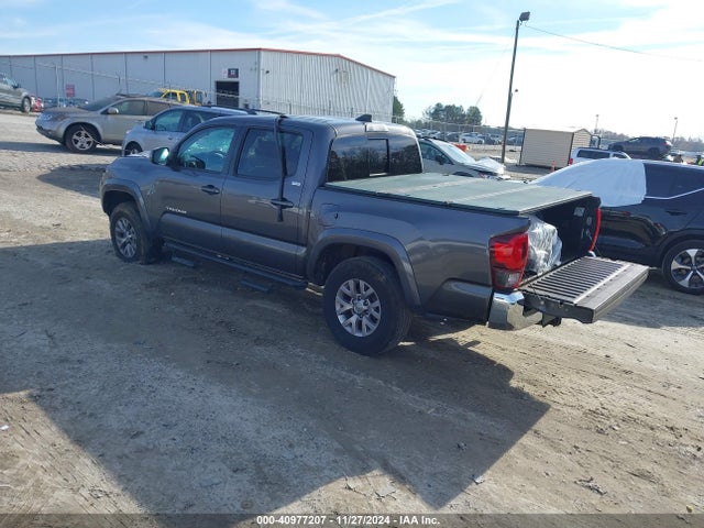 Toyota Tacoma Sr5 V6 2018 5TFAZ5CN7JX057464 Image 3