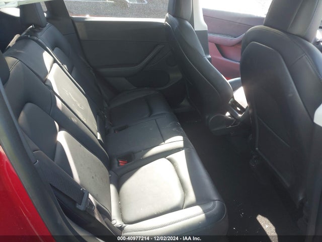 2021 TESLA MODEL Y 5YJYGDEE0MF300199 Photo 7