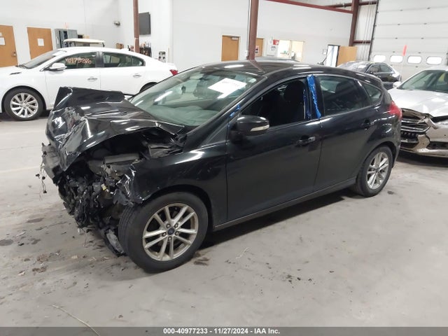 Ford FOCUS SE 2015 1FADP3K2XFL307881 Image 2