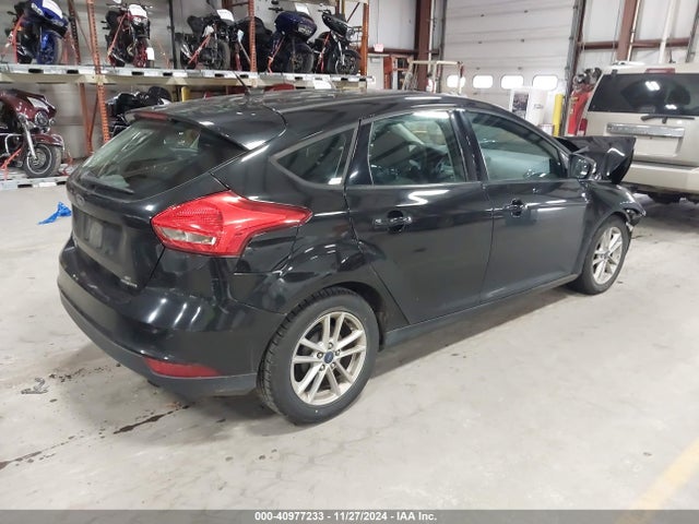 Ford FOCUS SE 2015 1FADP3K2XFL307881 Image 4