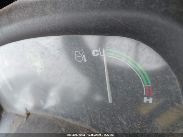 2007 JOHN DEERE X700 M0X700A020200     Photo 6