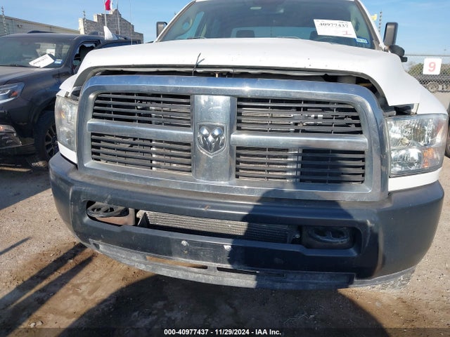 3C6UR5HL1JG313775 RAM 2500 Tradesman  4x4 8' Box