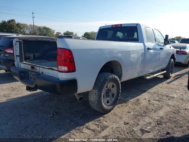 3C6UR5HL1JG313775 RAM 2500 Tradesman  4x4 8' Box