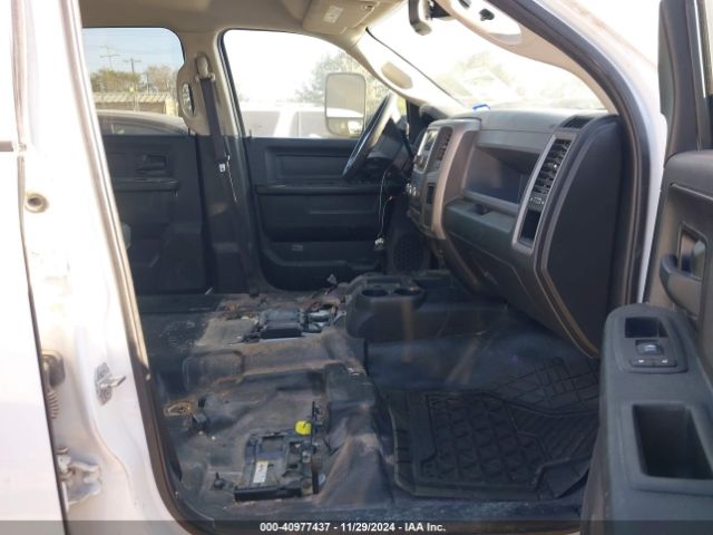 3C6UR5HL1JG313775 RAM 2500 Tradesman  4x4 8' Box