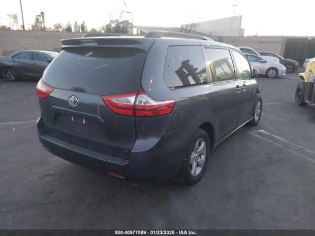 5TDKZ3DC0HS811858 Toyota Sienna Le 8 Passenger