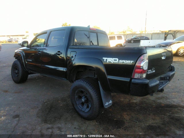 Toyota Tacoma Double Cab 2014 5TFLU4EN5EX103233 Image 3