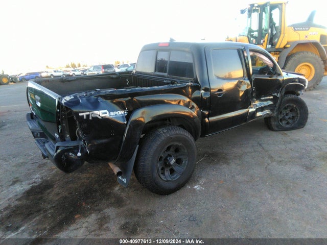 Toyota Tacoma Double Cab 2014 5TFLU4EN5EX103233 Image 4