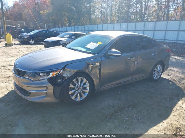 KIA Optima Lx 2017 5XXGT4L37HG162222 Image 2