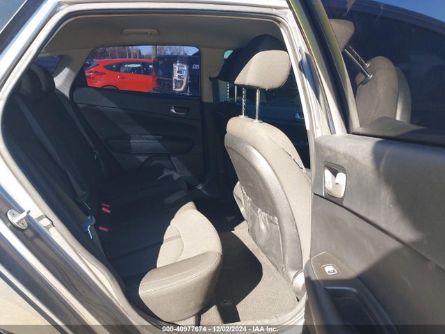 KIA Optima Lx 2017 5XXGT4L37HG162222 Image 8