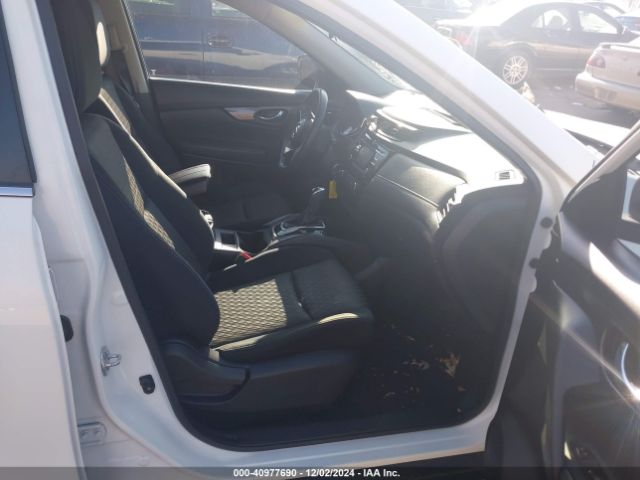 2017 NISSAN ROGUE JN8AT2MVXHW007631 Photo 4