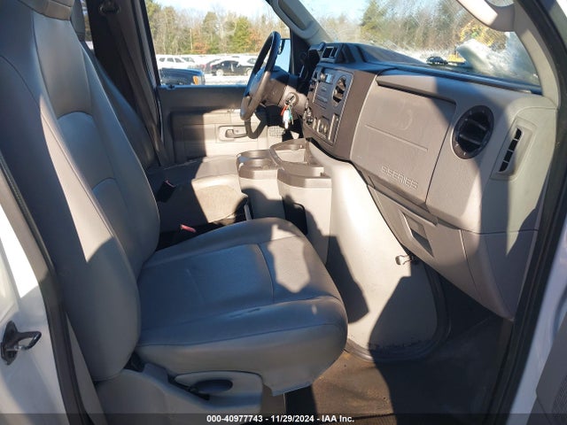 Ford E-250 Commercial 2014 1FTNS2EW8EDA21932 Image 5