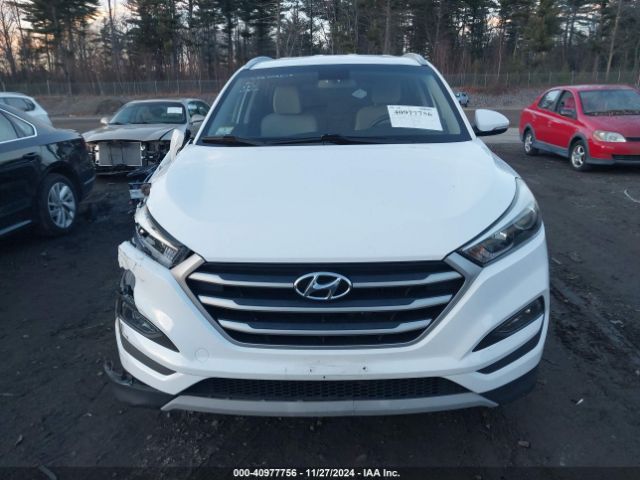 KM8J3CA24HU306003 Hyundai Tucson Sport