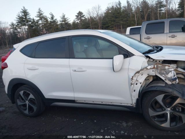 KM8J3CA24HU306003 Hyundai Tucson Sport