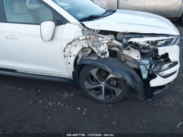 KM8J3CA24HU306003 Hyundai Tucson Sport