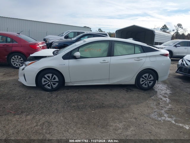 Toyota Prius Two 2017 JTDKBRFU3H3044599 Image 14