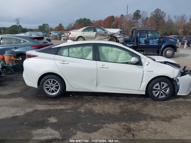 JTDKBRFU3H3044599 Toyota Prius Two