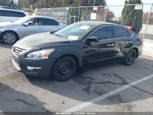 Nissan Altima 2.5 S 2014 1N4AL3AP2EN363103 Image 2
