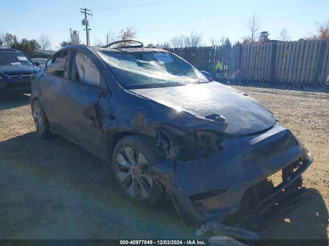 2021 TESLA MODEL Y 5YJYGAEE4MF131030 Photo 0