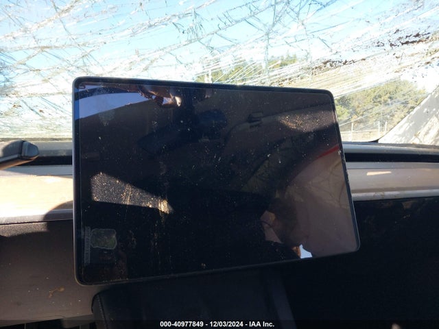 2021 TESLA MODEL Y 5YJYGAEE4MF131030 Photo 6