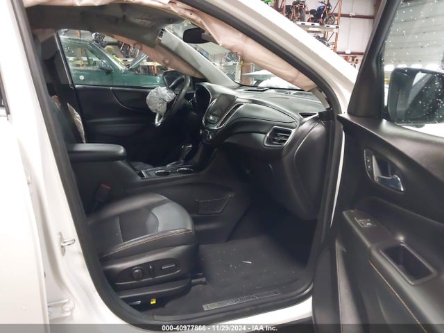 2GNAXVEV2J6176503 Chevrolet Equinox Premier