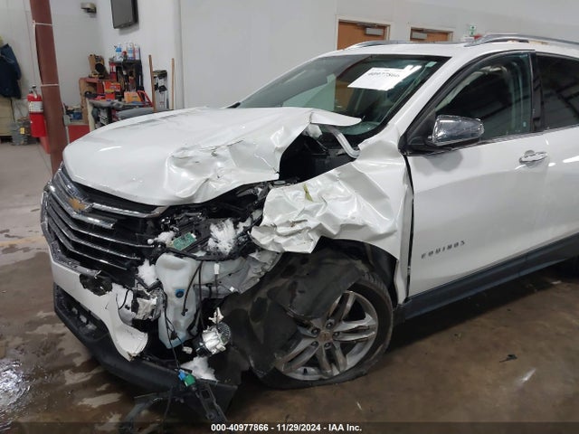 2GNAXVEV2J6176503 Chevrolet Equinox Premier