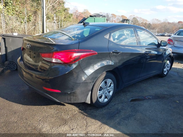 Hyundai ELANTRA SE 2016 5NPDH4AE3GH771805 Image 4