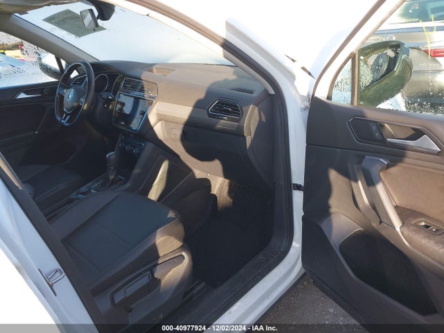 3VV2B7AX7JM194808 Volkswagen Tiguan 2.0t Se/2.0t Sel