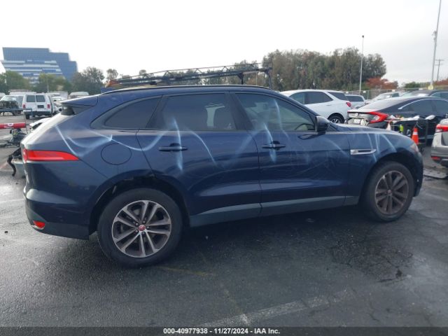 SADCJ2BV7HA892868 Jaguar F-pace 35t Premium