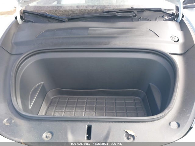 2021 TESLA MODEL Y 5YJYGDED5MF115203 Photo 9