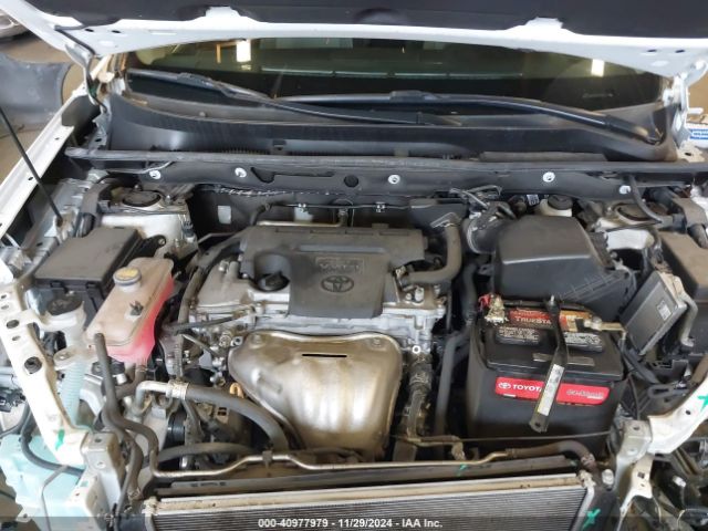 2T3RFREV9JW706265 Toyota Rav4 Adventure/xle
