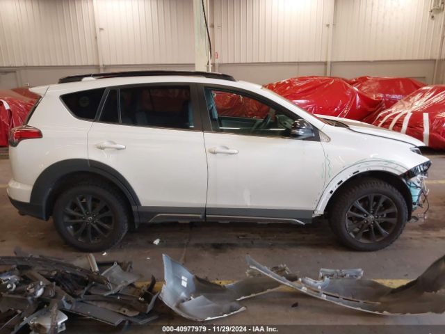 2T3RFREV9JW706265 Toyota Rav4 Adventure/xle