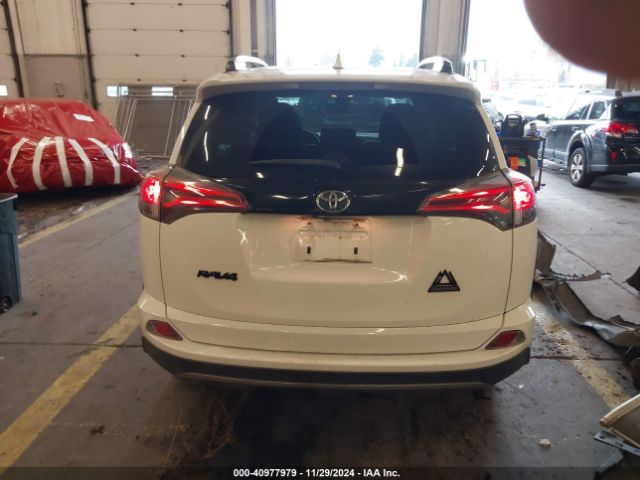 2T3RFREV9JW706265 Toyota Rav4 Adventure/xle