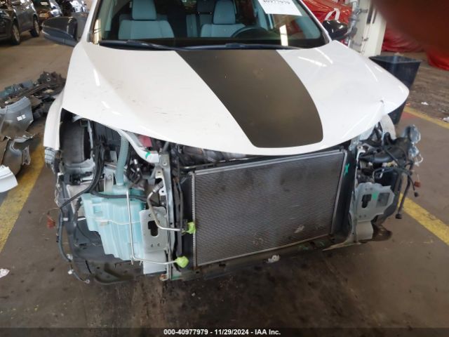 2T3RFREV9JW706265 Toyota Rav4 Adventure/xle