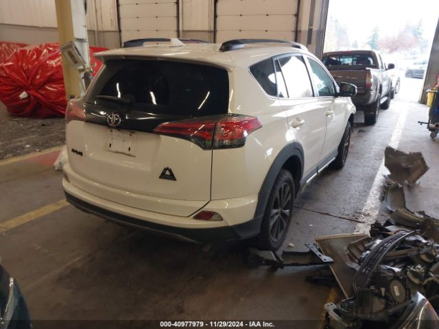 2T3RFREV9JW706265 Toyota Rav4 Adventure/xle