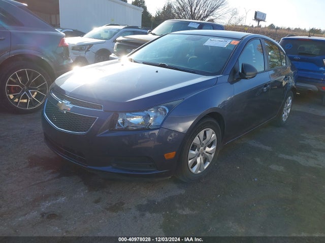 Chevrolet Cruze Ls Auto 2014 1G1PA5SH1E7397284 Image 2