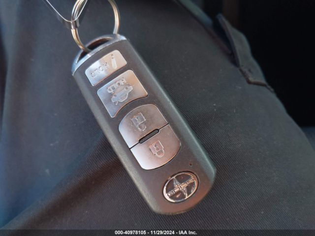 3MYDLBZV7GY137621 Scion IA