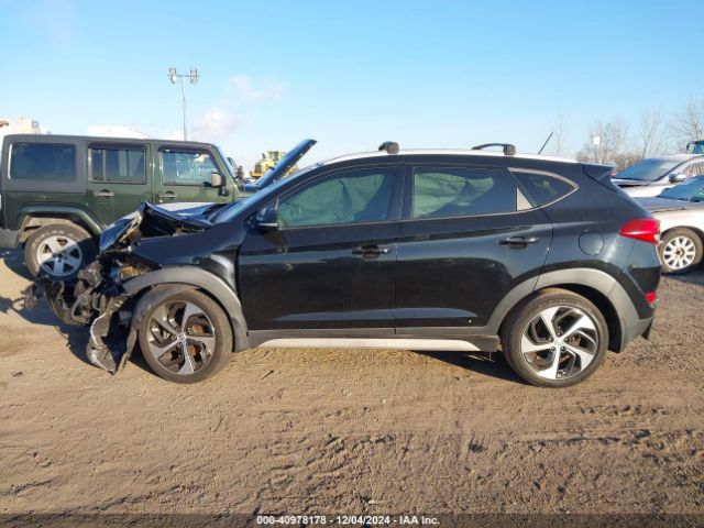 KM8J3CA25HU530865 Hyundai Tucson Sport