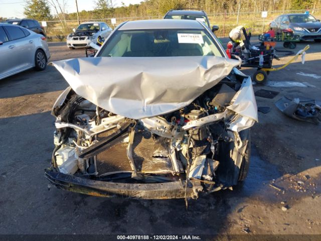 2T1BURHE2JC043540 Toyota COROLLA L