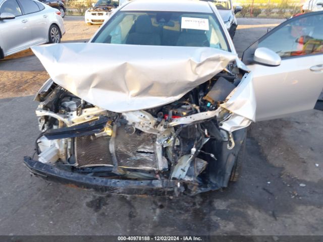 2T1BURHE2JC043540 Toyota COROLLA L