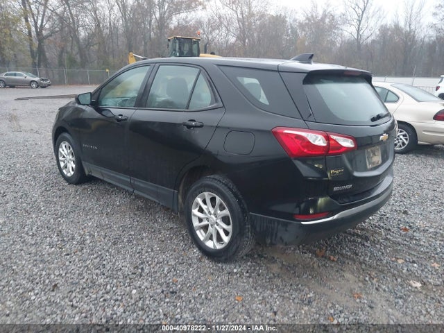 Chevrolet EQUINOX LS 2018 2GNAXHEV6J6200304 Image 3