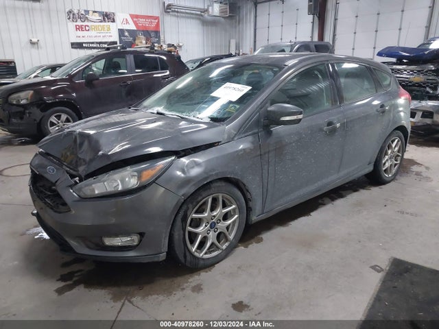 Ford FOCUS SE 2015 1FADP3K24FL334459 Image 2
