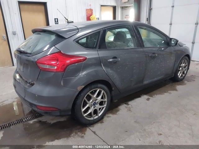 Ford FOCUS SE 2015 1FADP3K24FL334459 Image 4