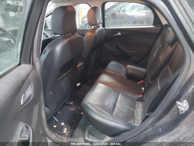 Ford FOCUS SE 2015 1FADP3K24FL334459 Image 8