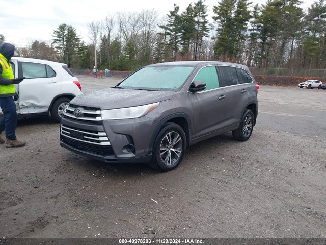5TDBZRFH3HS465543 Toyota Highlander Le