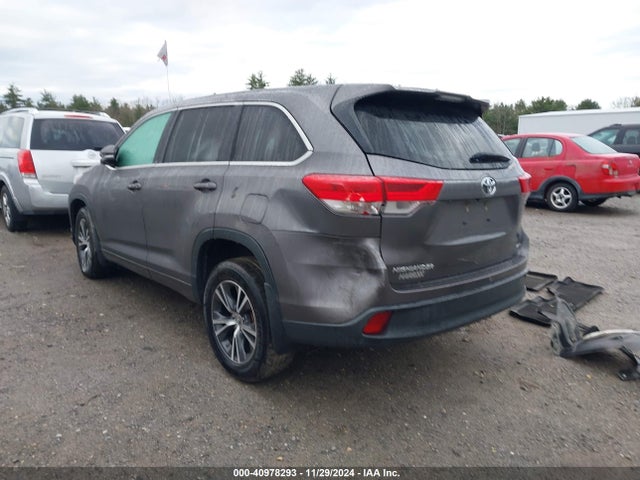 5TDBZRFH3HS465543 Toyota Highlander Le