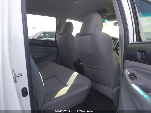Toyota Tacoma Double Cab 2014 3TMLU4EN4EM142580 Image 8
