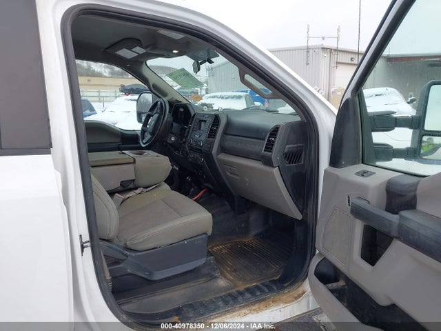 1FT7W2B60HEF06176 Ford F-250 Xl