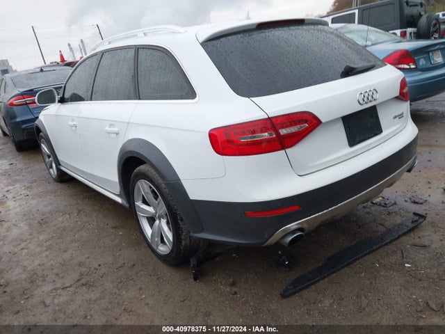 2013 AUDI ALLROAD WA1UFAFL8DA139987 Photo 2