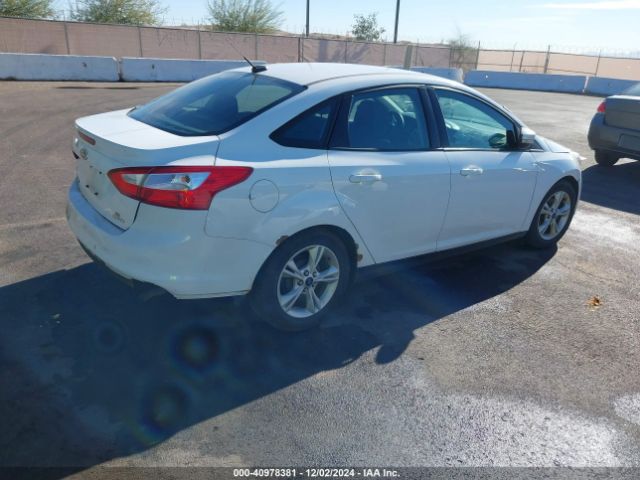 1FADP3F27EL453065 Ford FOCUS SE